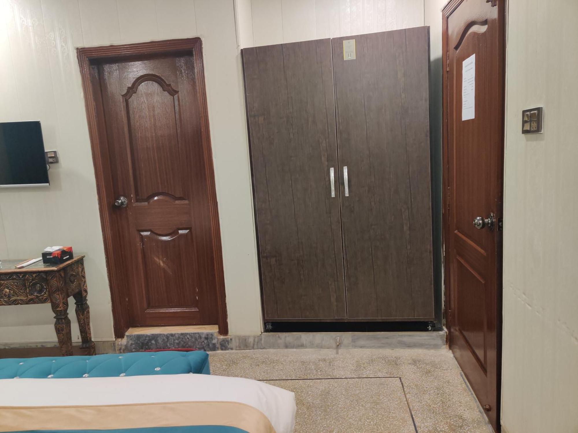 Hotel Swiss Pearl Lahore Exterior foto